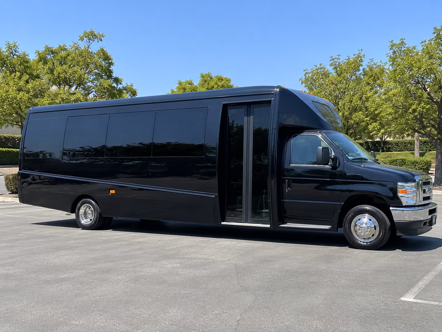 college campus visit buses for san marcos high school groups