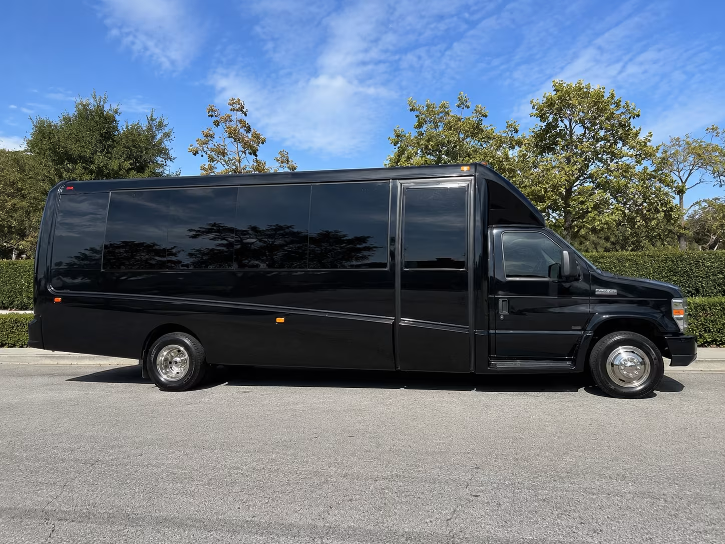 mission trip and volunteer outreach buses serving san marcos