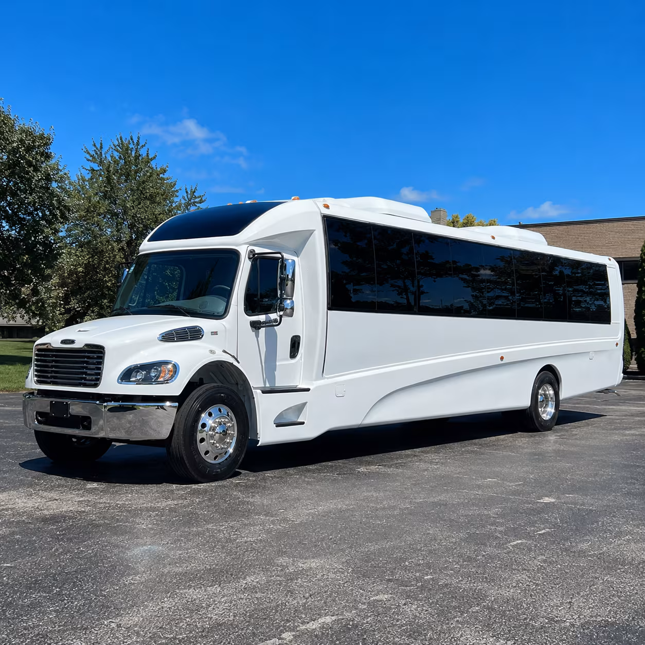 san marcos 25 passenger minibus