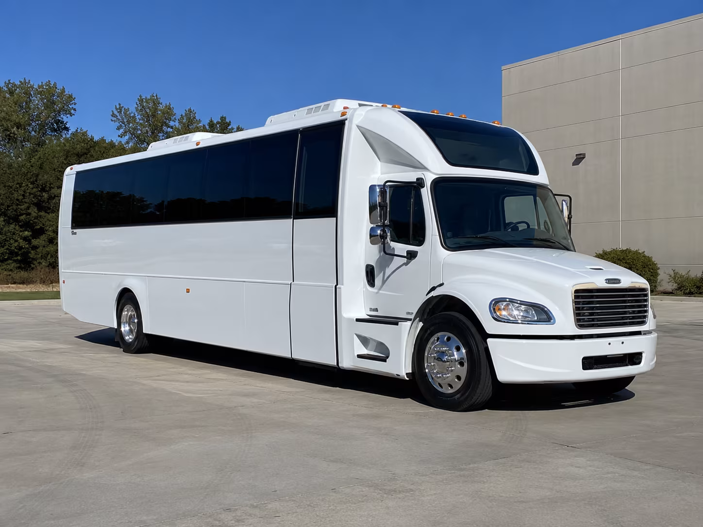 san marcos 28 passenger party bus